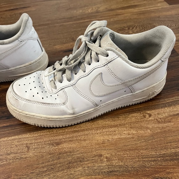 Air Force ones - Picture 4 of 7